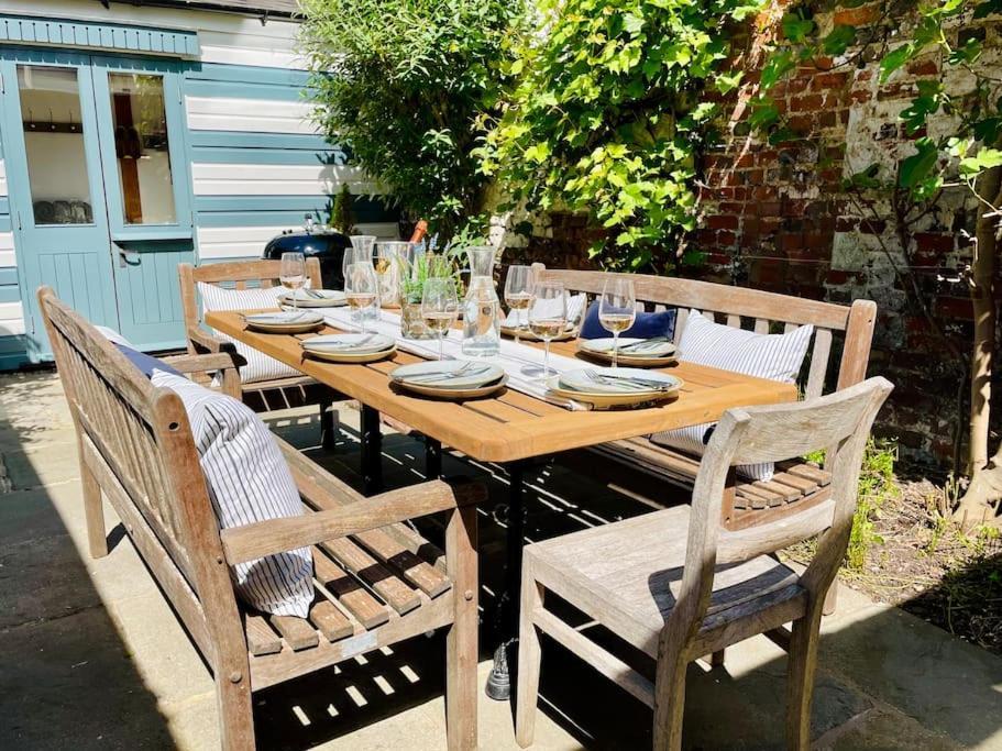 Dolls House - Luxury Townhouse *Sleeps 10* Vila Henley-on-Thames Exterior foto