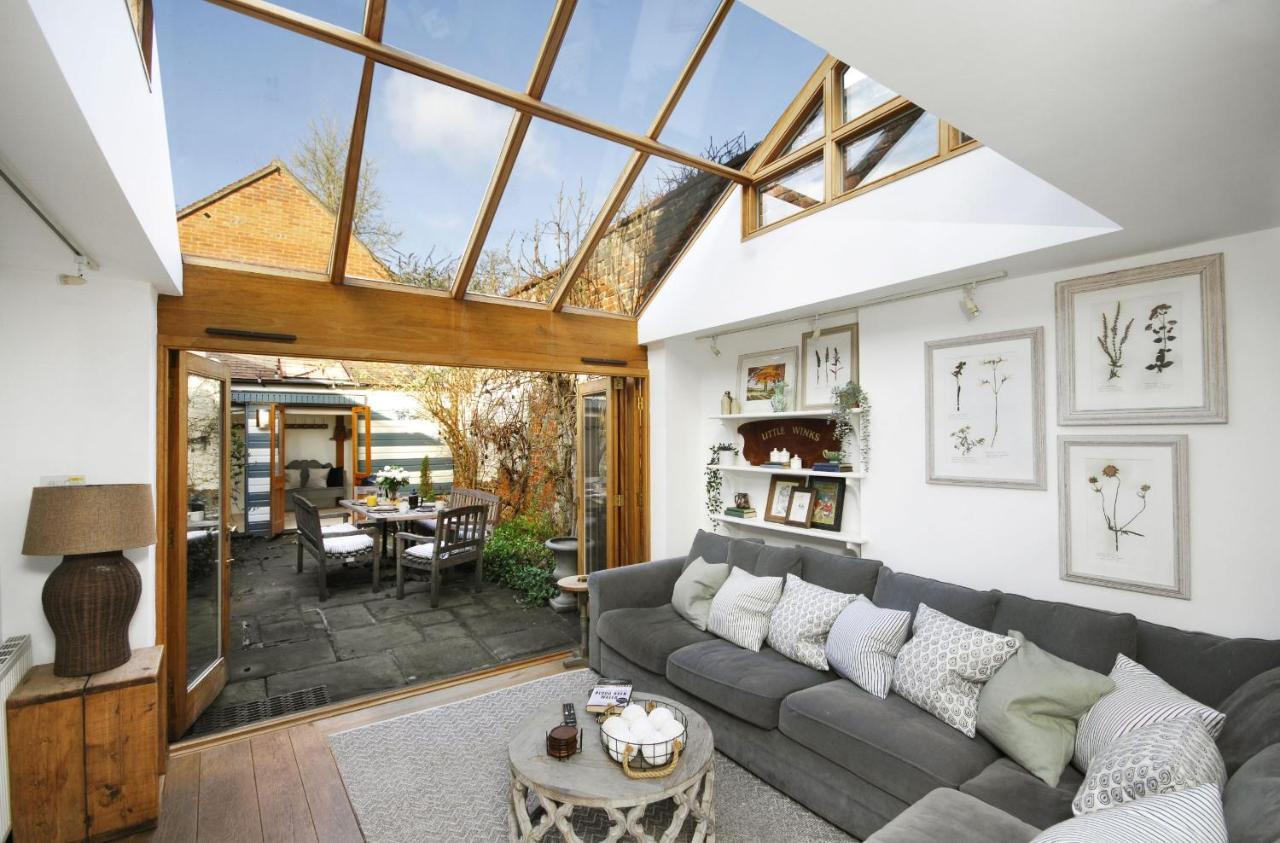 Dolls House - Luxury Townhouse *Sleeps 10* Vila Henley-on-Thames Exterior foto