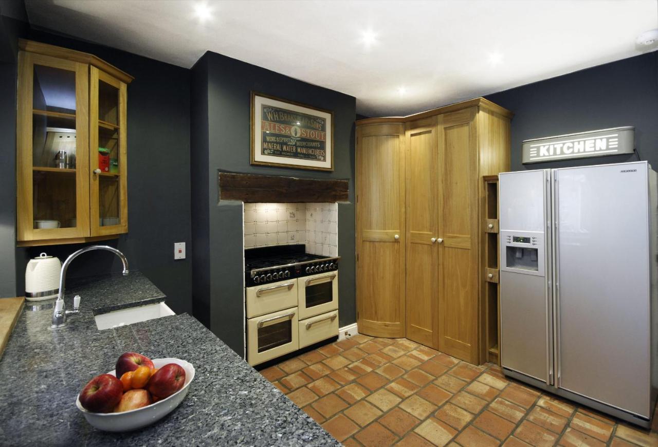 Dolls House - Luxury Townhouse *Sleeps 10* Vila Henley-on-Thames Exterior foto