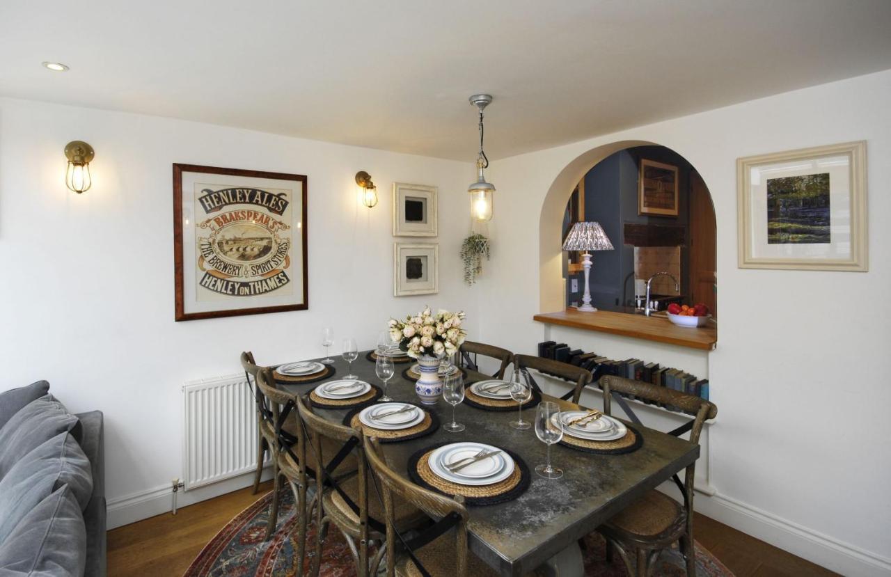 Dolls House - Luxury Townhouse *Sleeps 10* Vila Henley-on-Thames Exterior foto
