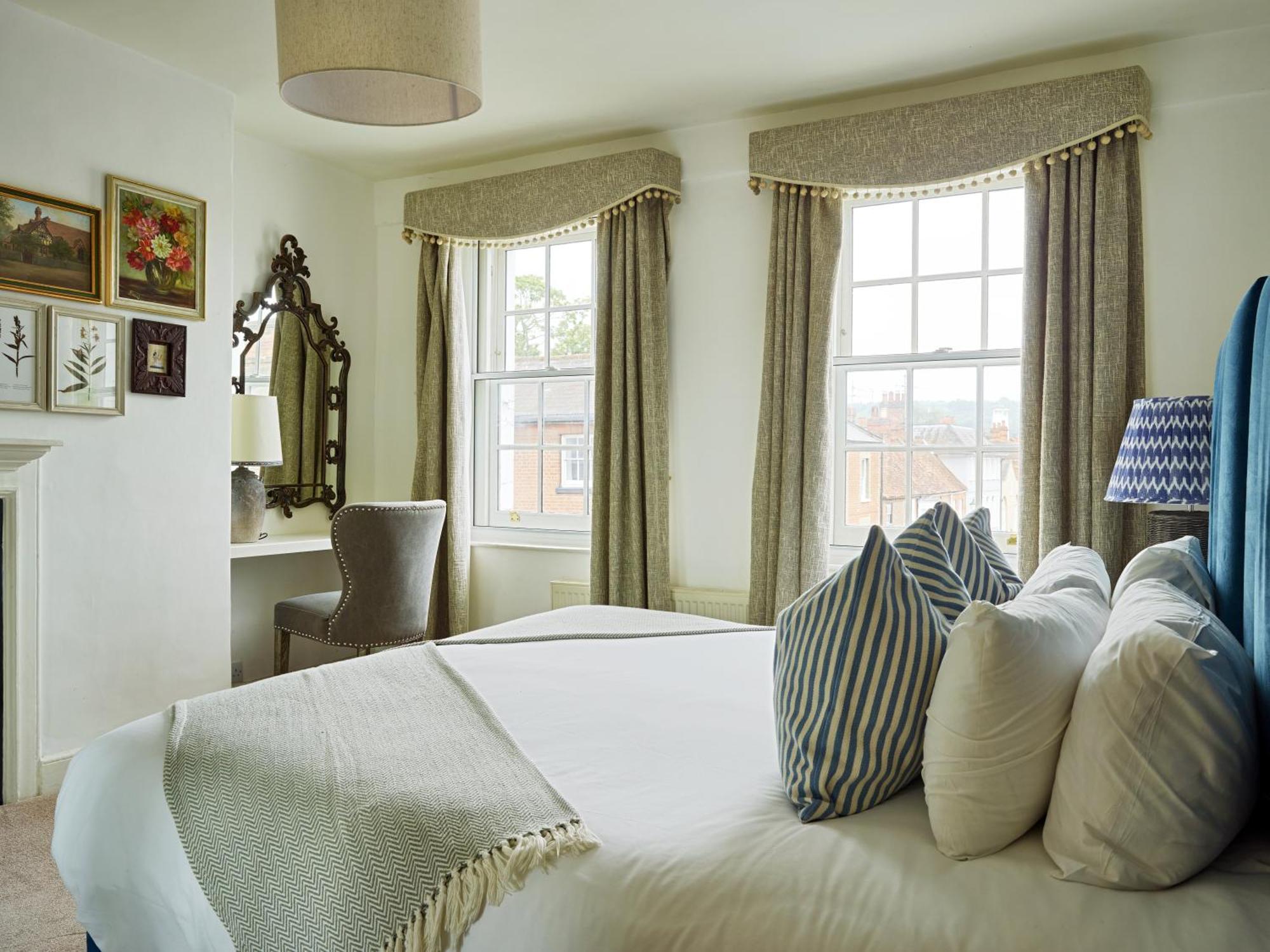 Dolls House - Luxury Townhouse *Sleeps 10* Vila Henley-on-Thames Exterior foto