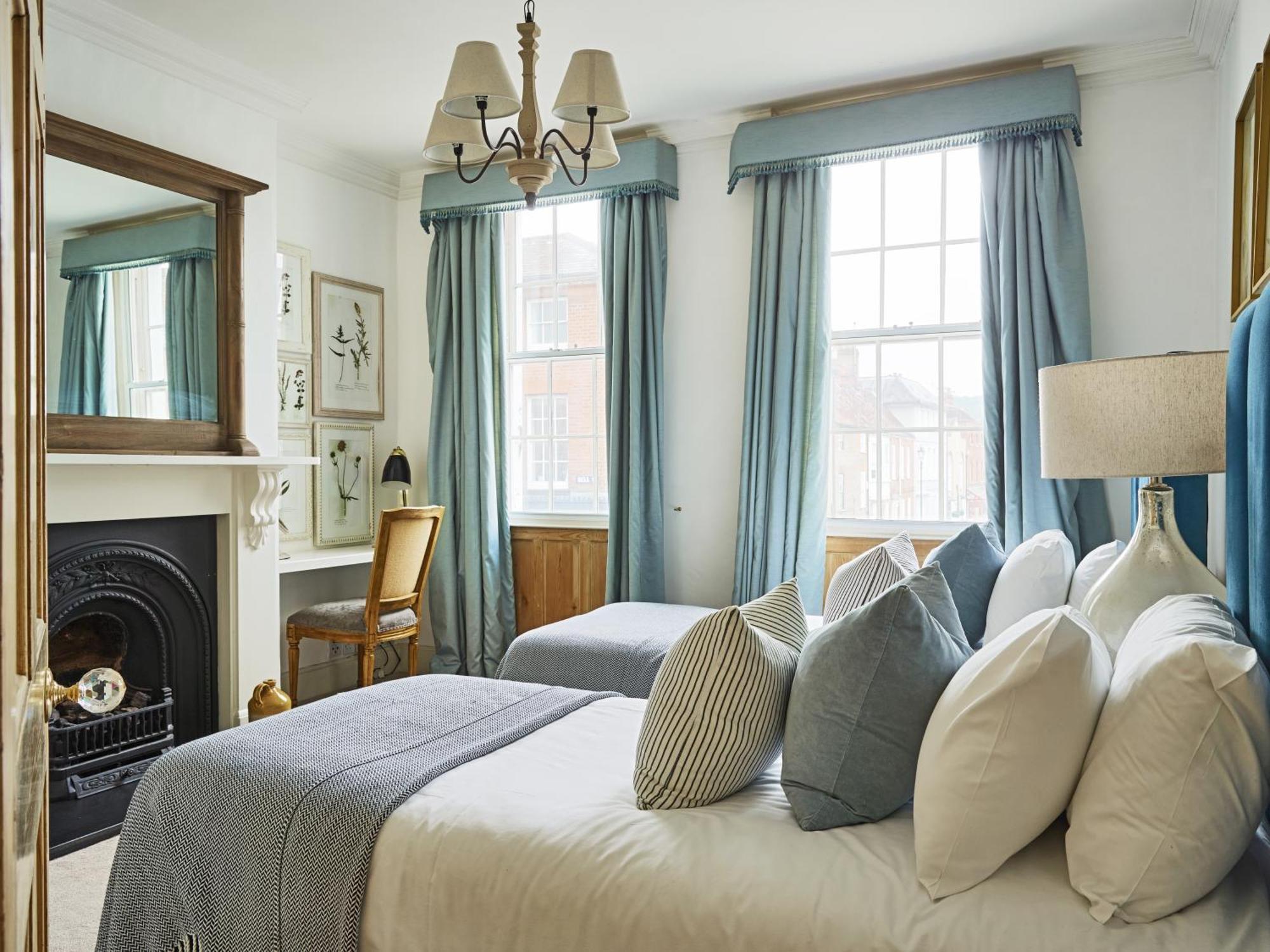 Dolls House - Luxury Townhouse *Sleeps 10* Vila Henley-on-Thames Exterior foto